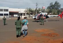 Paciente é transportado no helicóptero Águia 09 da PM para transplante de órgão em São Paulo