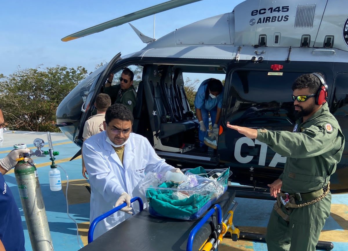 Centro Tático Aéreo transporta recém nascida prematura de Carutapera para UTI Neonatal, em São Luís, MA