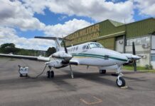 Avião King Air B200 da Brigada Militar recebe kit aeromédico