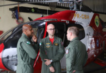 Falcão 08 do Batalhão de Operações Aéreas da PM do Paraná auxilia ações humanitárias em Santa Catarina