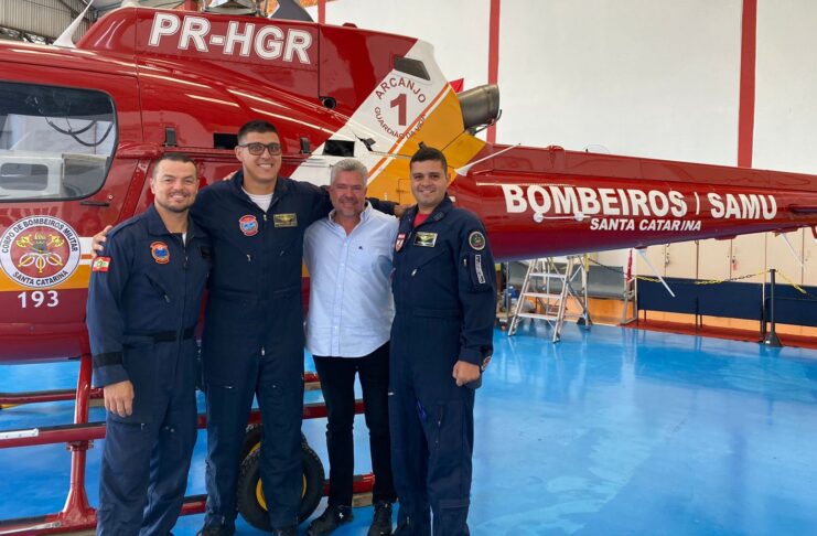 Sobrevivente de quatro paradas cardíacas lança livro em homenagem aos profissionais envolvidos em seu resgate