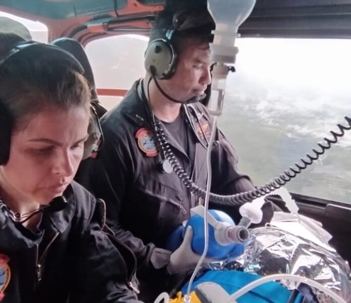 Bombeiros e SAMU Aeromédico salvam criança que se afogou em piscina