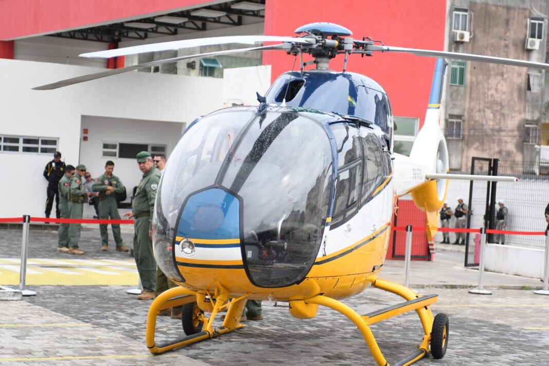 Segundo helicóptero doado pela PRF é entregue ao Governo da Paraíba