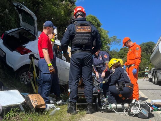 SAMU Aerom&eacute;dico de Santa Catarina realiza hemotransfus&atilde;o em v&iacute;tima presa nas ferragens na BR-282