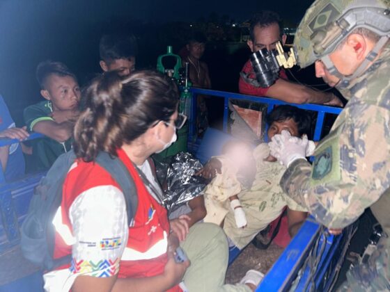 FAB realiza evacua&ccedil;&atilde;o aerom&eacute;dica noturna de crian&ccedil;a v&iacute;tima de afogamento em Terra Ind&iacute;gena Yanomami