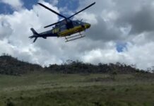 Em local de difícil acesso, PRF e SAMU resgatam homem que caiu de cachoeira em Brumadinho, MG Em local de difícil acesso, PRF e SAMU resgatam homem que caiu de cachoeira em Brumadinho (MG)