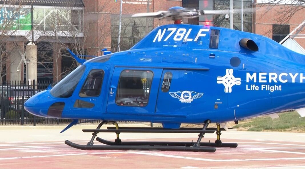 O novo helicóptero no Mercy Health St. Vincent Medical Center em Toledo. Foto: The Blade | Jeremy Wadsworth.