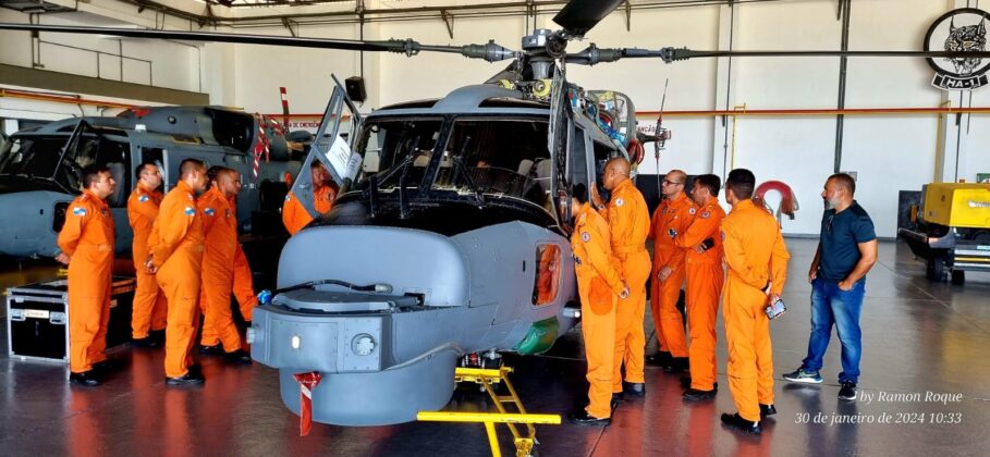 Marinha treina bombeiros militares do Grupamento de Opera&ccedil;&otilde;es A&eacute;reas Rio de Janeiro