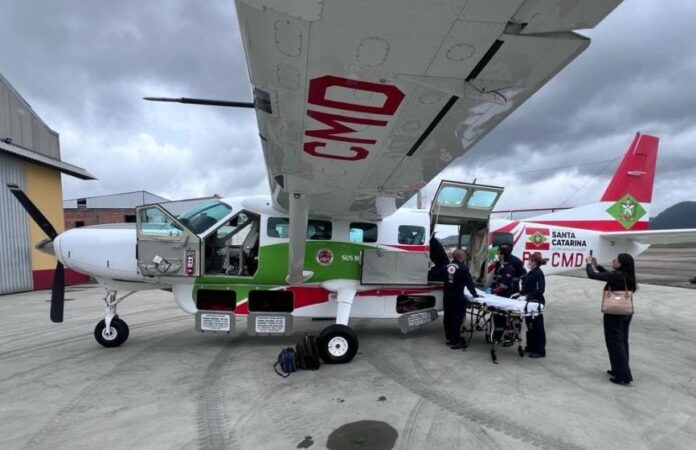 No primeiro mês de atuação, os aviões Arcanjo 04 e Arcanjo 06 transportaram 88 pacientes. Foto: CBMSC. No primeiro mês de atuação, os aviões Arcanjo 04 e Arcanjo 06 transportaram 88 pacientes. Foto: CBMSC.