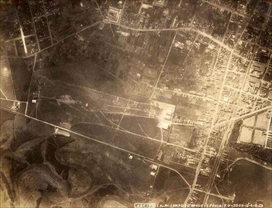 Vista &aacute;rea do Campo de Marte na d&eacute;cada de 30.