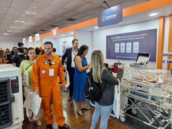 Realizado paralelamente, o 4&ordm; Congresso Aerom&eacute;dico reuniu mais de 300 representantes de 21 estados e 60 organiza&ccedil;&otilde;es e apresentou 37 trabalhos cient&iacute;ficos.