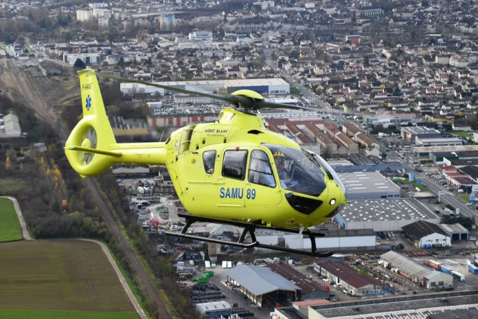 Na França, 63 helicópteros são operados em nome do SAMU