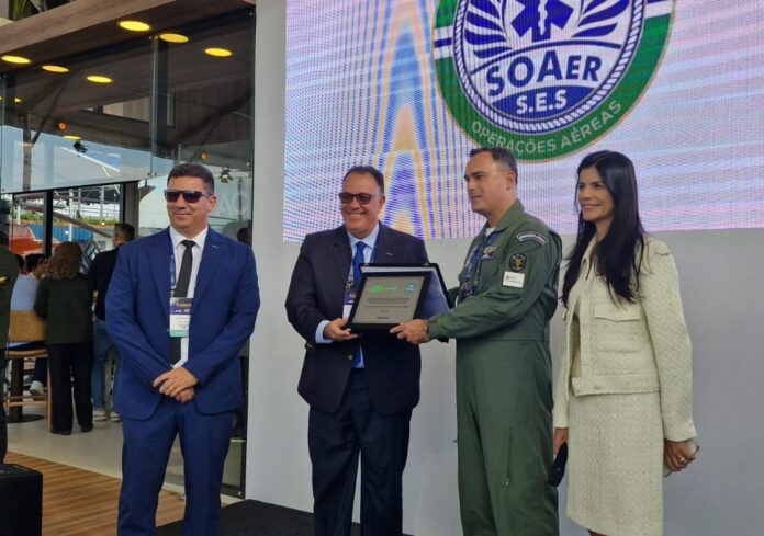 Superintendência de Operações Aéreas do Rio de Janeiro recebe homenagem durante LABACE. Foto: Eduardo Beni. Superintendência de Operações Aéreas do Rio de Janeiro recebe homenagem durante LABACE. Foto: Eduardo Beni.
