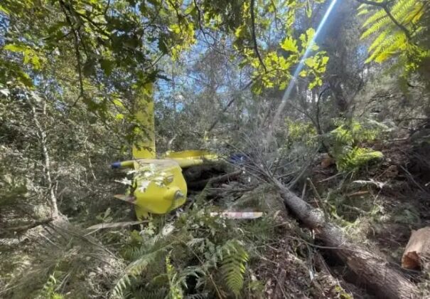 Helicóptero aeromédico do INEM sofre acidente em Mondim de Basto, Portugal. Foto: Bombeiros Online (Facebook)