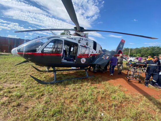 Helicóptero H135 é um modelo biturbina que funciona como uma “UTI aérea”