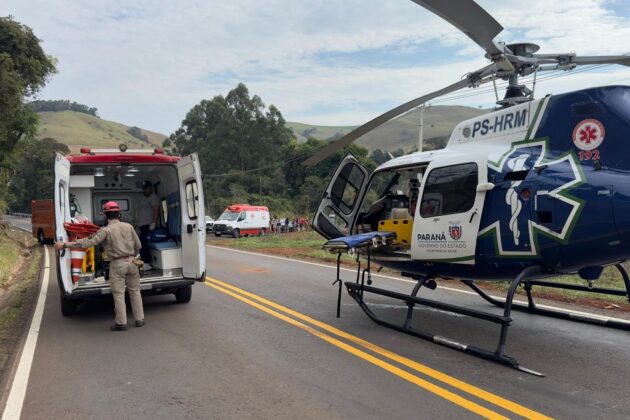Profissionais do servi&ccedil;o aerom&eacute;dico do Paran&aacute; fazem reuni&atilde;o t&eacute;cnica em Curitiba. Foto: SESA-PR