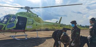 Ambipar Flyone apoia Exército na evacuação aeromédica de jovem da etnia Mayuruna, no Amazonas Ambipar Flyone apoia Exército na evacuação aeromédica de jovem da etnia Mayuruna. Foto: EB.