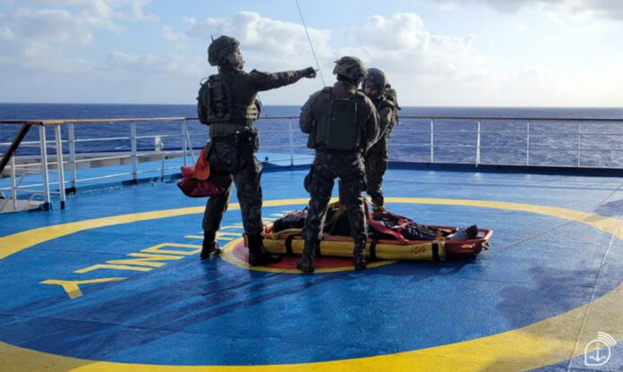 Marinha coordena resgate de tripulante de navio de cruzeiro na costa de Fortaleza, CE