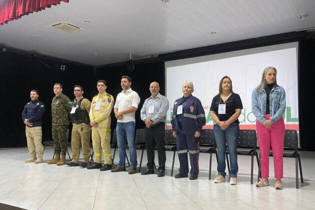 Secretaria da Sa&uacute;de do Paran&aacute; coordena simulado de acidente com m&uacute;ltiplas v&iacute;timas em Jandaia do Sul. Foto: SESA.