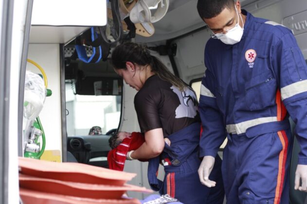 Departamento A&eacute;reo da SSP-AM auxilia em parto emergencial em comunidade rural de Manaus. Foto: Victor Levy/SSP-AM.