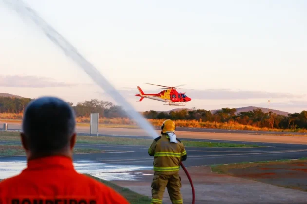O Arcanjo 12, modelo AW119 Koala, passa a integrar os treinamentos e as operações da Base Norte do Suporte Aéreo Avançado de Vida (SAAV) — @3ceoa.boa.cbmmg