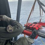 O resgate é feito usando equipamentos com diferentes tipos de cordas – Imagem: Acervo pessoal – Agência Marinha de Notícias.