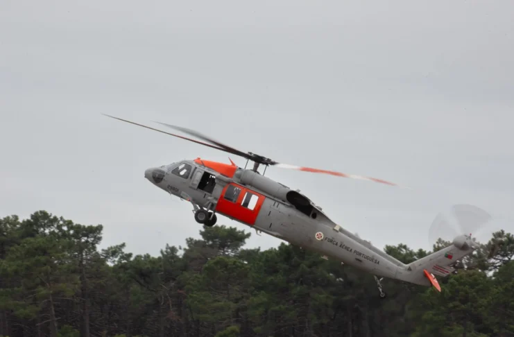 Portugal pretende reforçar o apoio às emergências médicas com a aquisição de quatro helicópteros Black Hawk