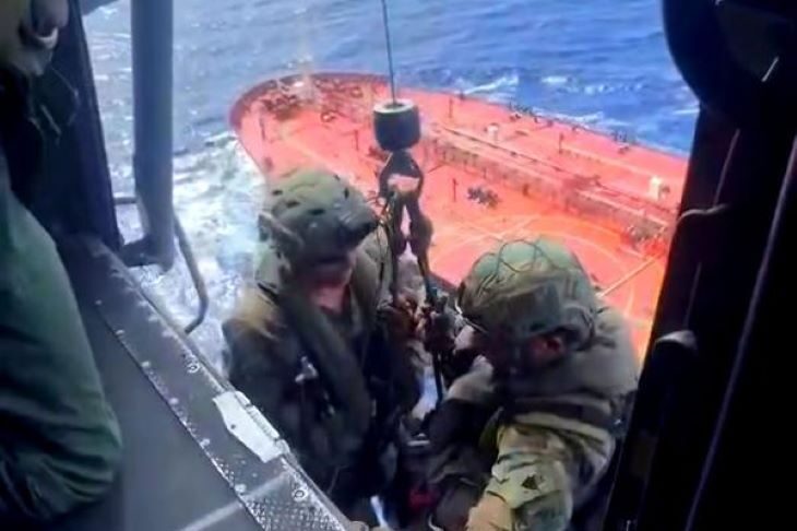 FAB realiza evacuação aeromédica de tripulante grego a 100 milhas da costa de Pernambuco