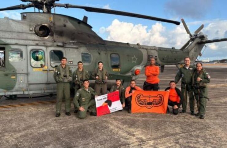 Esquadrão Falcão realiza resgate aeromédico de pescador a 62 milhas da costa no dia de seu 53º aniversário