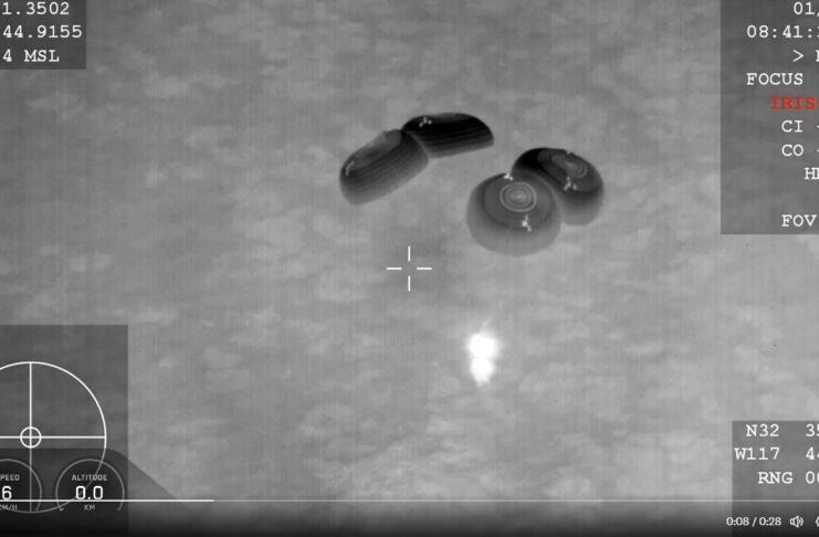 Quatro astronautas retornam à Terra após evacuação médica da Estação Espacial Internacional