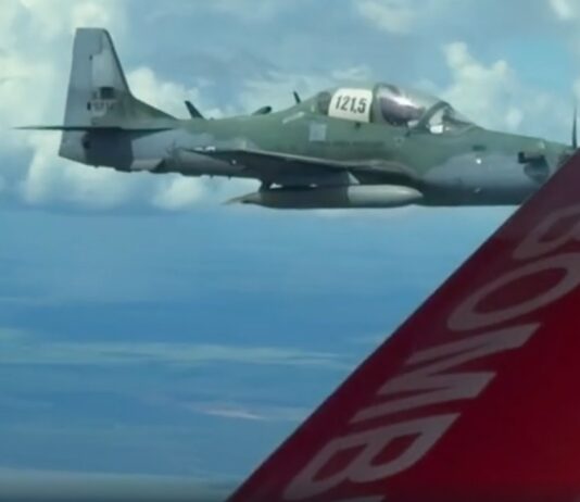 Em ação de rotina, FAB intercepta avião do Corpo de Bombeiros que realizava transporte aeromédico Em ação de rotina, FAB intercepta avião do Corpo de Bombeiros durante transporte aeromédico