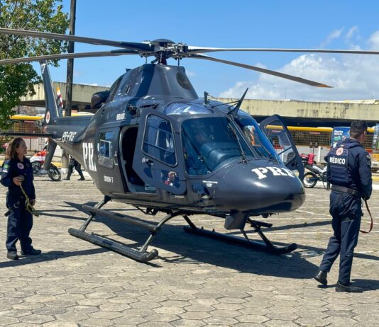 PRF e SAMU realizam simulado aeromédico para o Galo da Madrugada, em Recife